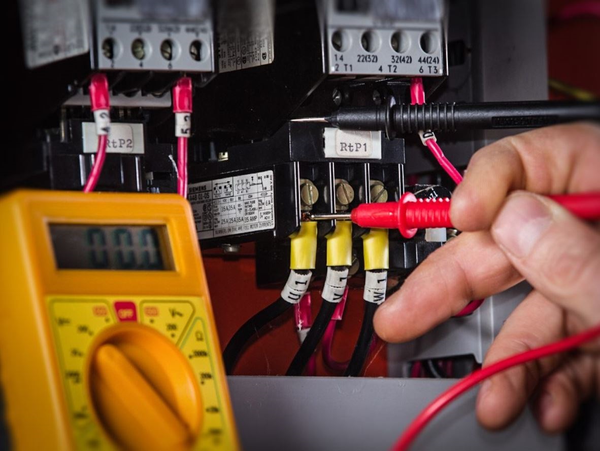 HDB approved licensed electrician handyman singapore price list